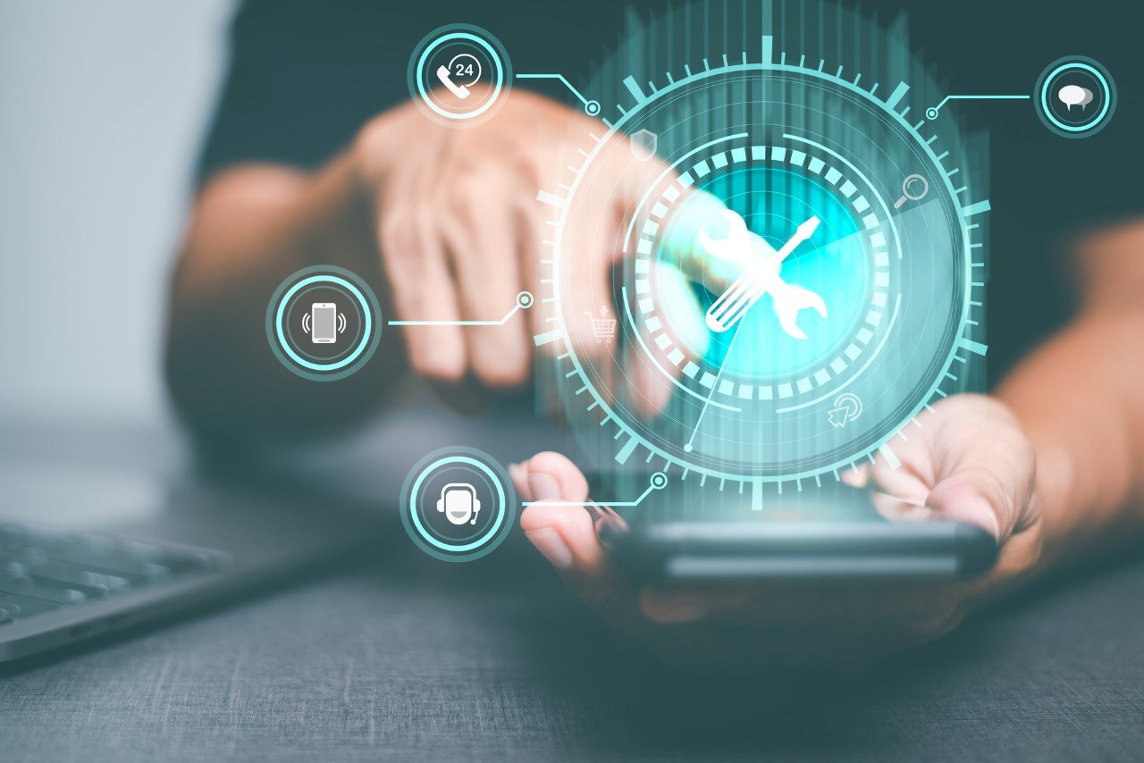 IT Help Desk vs IT Support: What is the Difference?